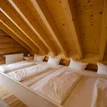 Luxus-ferienhaus Blockhaus Nr 2: Alpine Retreat With Sauna And Hot Tub Holiday home *