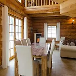Luxus-ferienhaus Blockhaus Nr 2: Alpine Retreat With Sauna And Hot Tub * Feldberg (Baden-Wurttemberg)