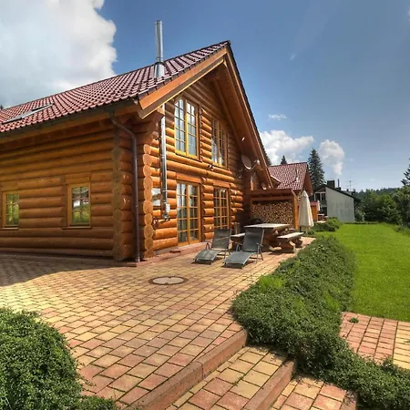 Luxus-ferienhaus Blockhaus Nr 2 Toplage Am Feldberg Mit Sauna, Outdoor-hottub, Kamin Auf 1300m üm *