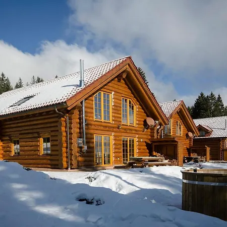 Luxus-ferienhaus Blockhaus Nr 2 Toplage Am Mit Sauna, Outdoor-hottub, Kamin Auf 1300m Uem